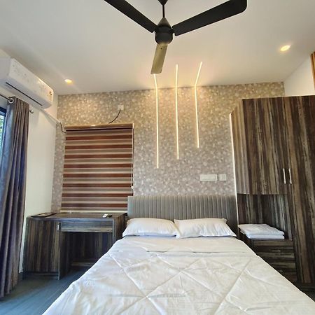 מלון Kochi Marina Lounge מראה חיצוני תמונה